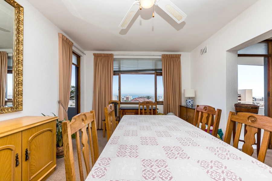 2 Bedroom Property for Sale in Sea Point Western Cape